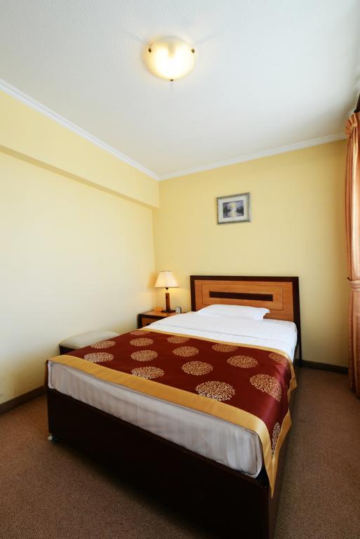 Narantuul Hotel Ulán Bator Habitación foto